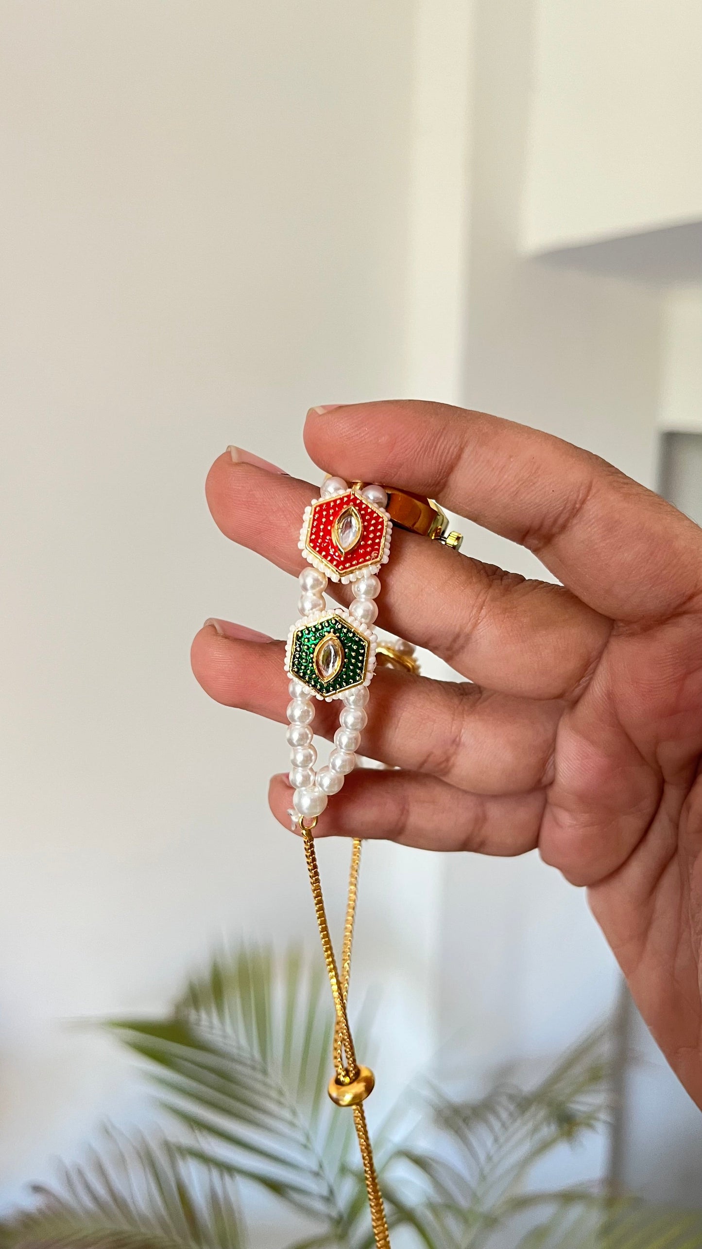 Kashmiri watch pearl