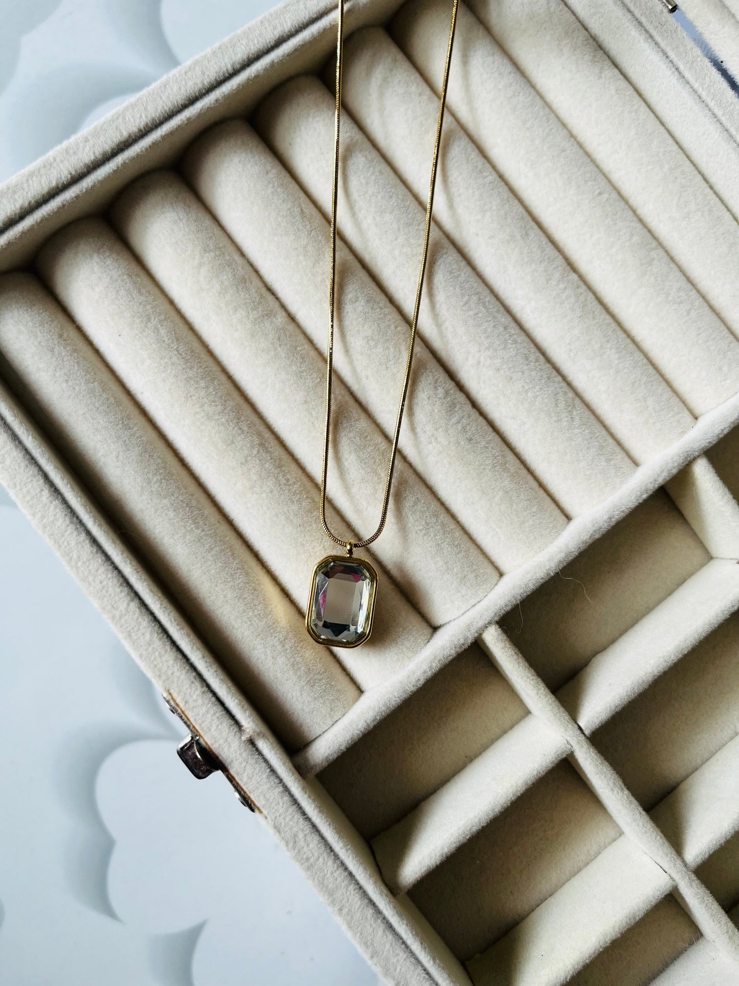 Clara necklace