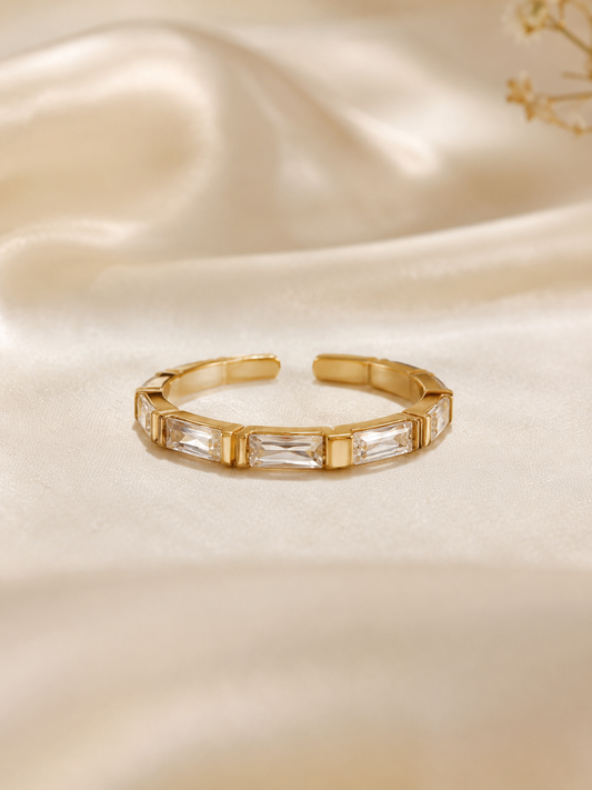 Krytal ring